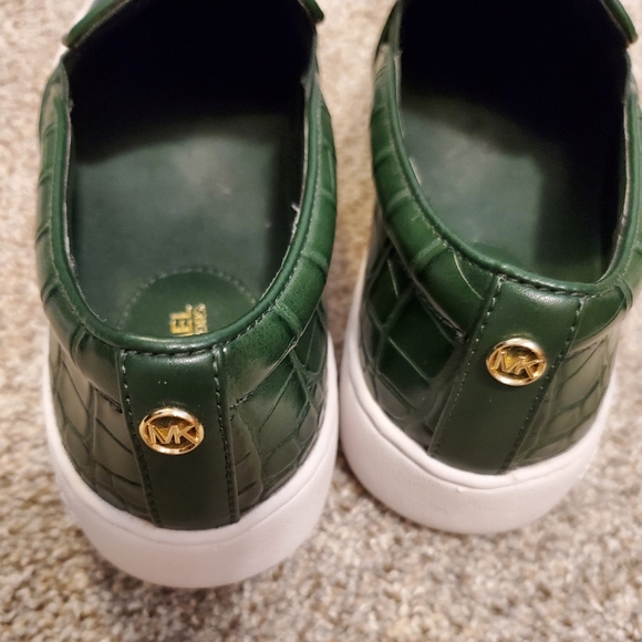 MICHAEL KORS Croc Embossed Sneakers - Picture 5 of 6